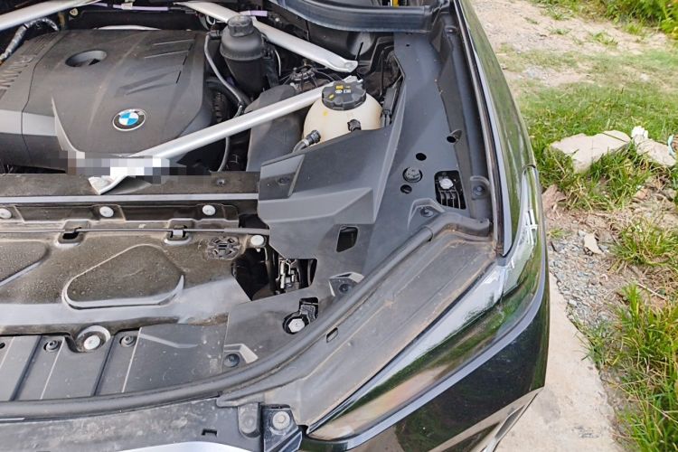 Used BMW X5 2023 xDrive 30Li Luxury M Sport Package Engine Bay Left