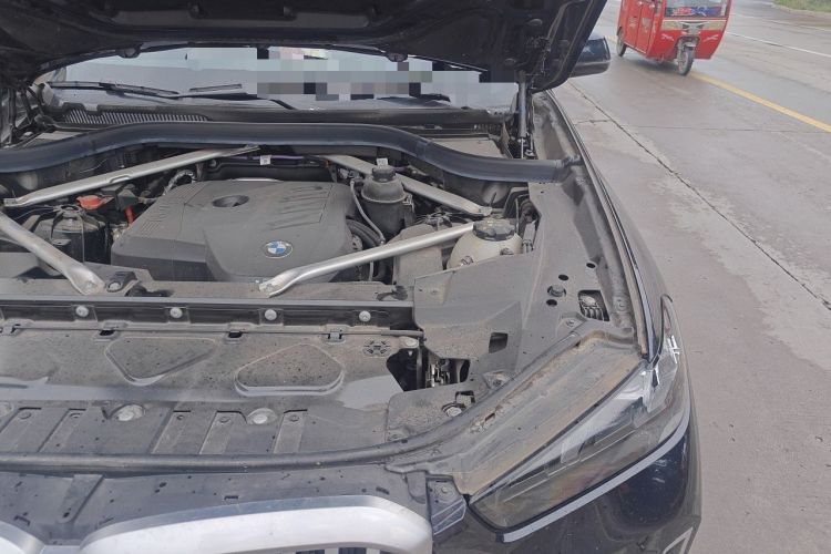 Used BMW X5 2023 xDrive 30Li M Sport Package Engine Bay Left
