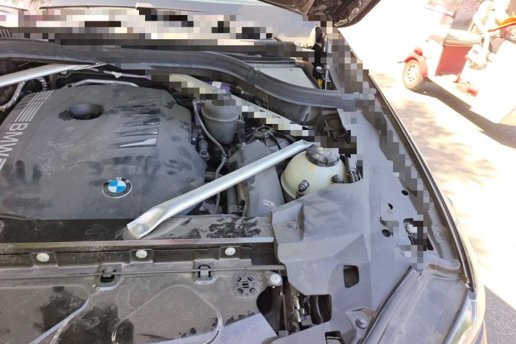 Used BMW X5 2023 xDrive 40Li M Sport Night Edition Package Engine Bay Left