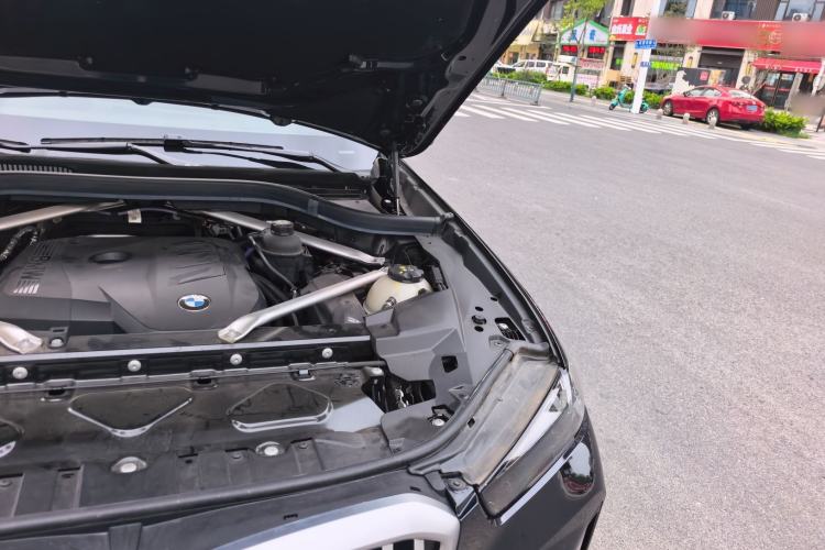 Used BMW X5 2023 xDrive 30Li Luxury M Sport Night Edition Package Engine Bay Left