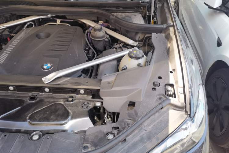 Used BMW X5 2023 xDrive 40Li M Sport Night Edition Package Engine Bay Left