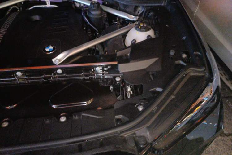 Used BMW X5 2023 xDrive 40Li M Sport Night Edition Package Engine Bay Left