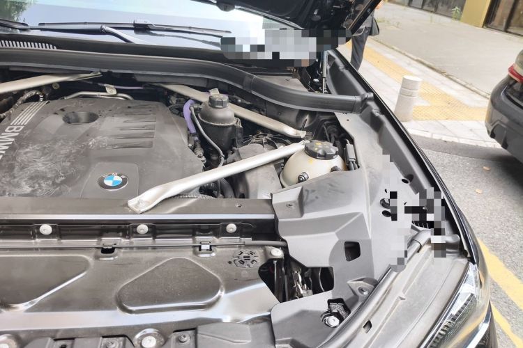 Used BMW X5 2023 xDrive 40Li M Sport Package Engine Bay Left