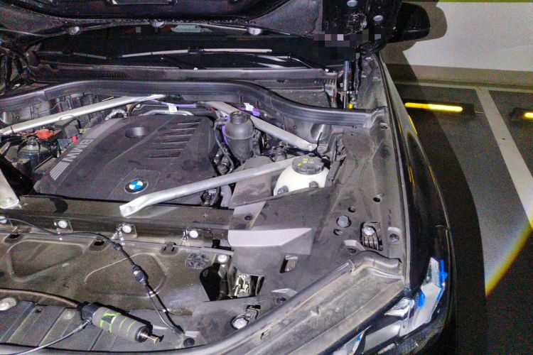 Used BMW X5 2023 xDrive 40Li M Sport Night Edition Package Engine Bay Left