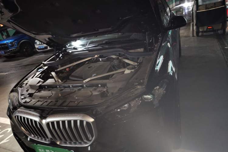 Used BMW X5 2023 xDrive 30Li Luxury M Sport Package Engine Bay Left