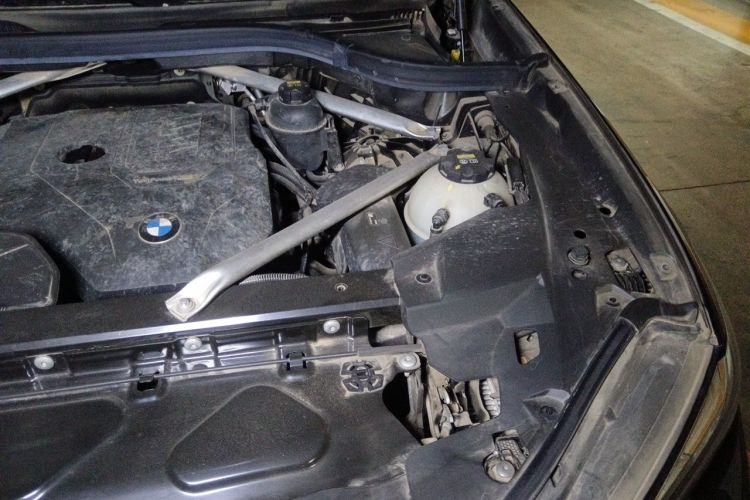Used BMW X5 2023 xDrive 30Li M Sport Package Engine Bay Left
