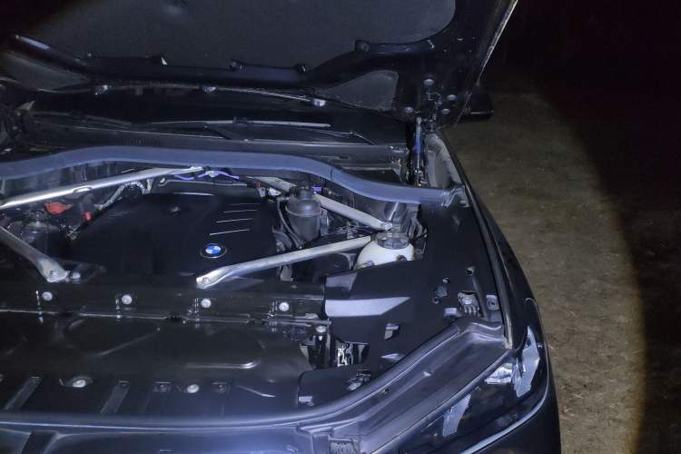 Used BMW X5 2023 xDrive 30Li M Sport Package Engine Bay Left