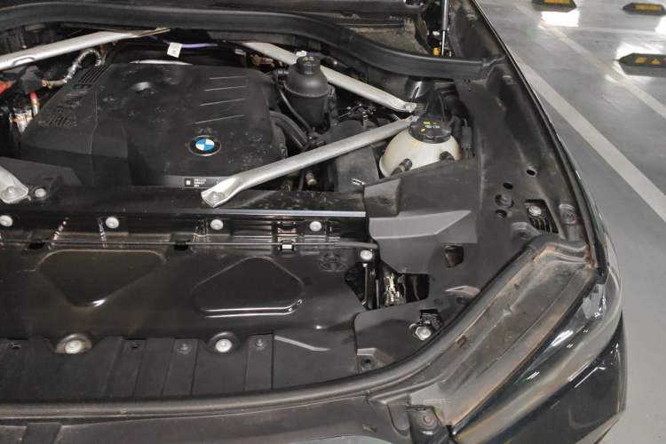Used BMW X5 2023 xDrive 30Li Luxury M Sport Night Edition Package Engine Bay Left