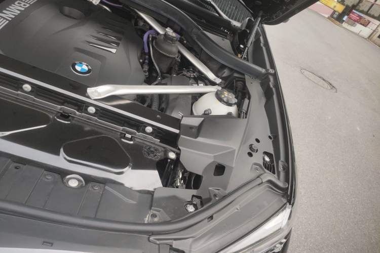 Used BMW X5 2023 xDrive 40Li M Sport Night Edition Package Engine Bay Left