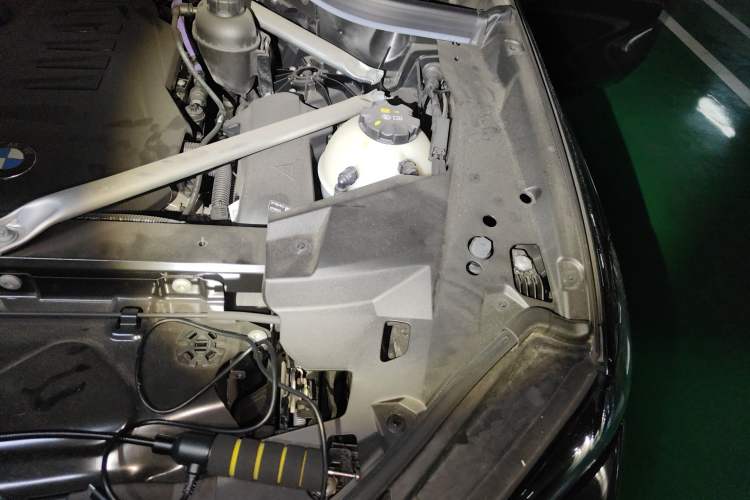 Used BMW X5 2023 xDrive 40Li M Sport Night Edition Package Engine Bay Left