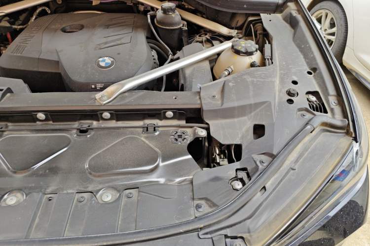 Used BMW X5 2023 xDrive 30Li Luxury M Sport Package Engine Bay Left