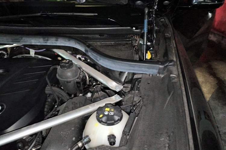 Used BMW X5 2023 xDrive 30Li Luxury M Sport Night Edition Package Engine Bay Left