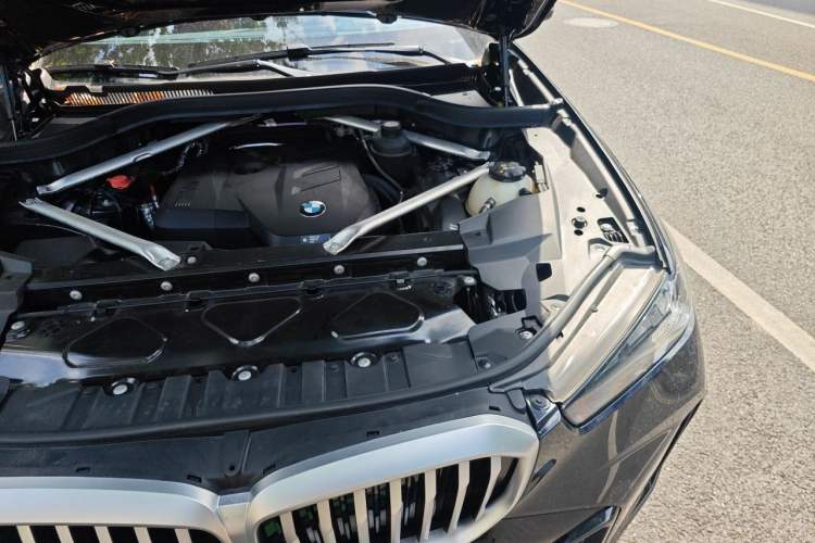 Used BMW X5 2023 xDrive 30Li Luxury M Sport Night Edition Package Engine Bay Left