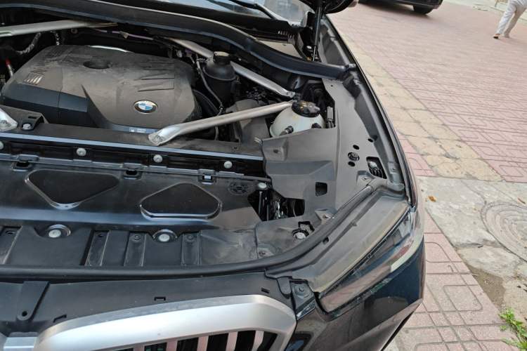 Used BMW X5 2023 xDrive 30Li Luxury M Sport Night Edition Package Engine Bay Left