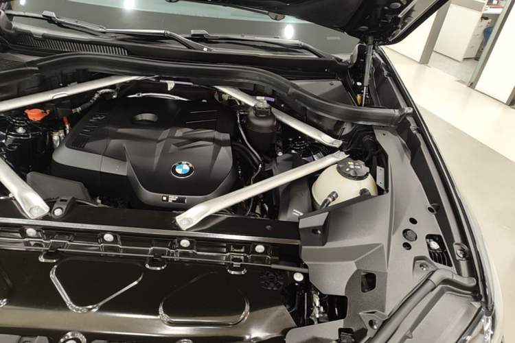 Used BMW X5 2023 xDrive 30Li Luxury M Sport Night Edition Package Engine Bay Left