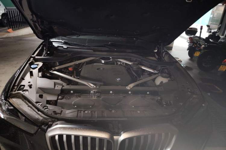 Used BMW X5 2023 xDrive 30Li Luxury M Sport Package Engine Bay
