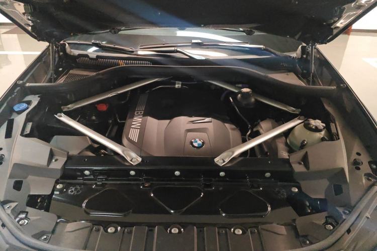 Used BMW X5 2023 xDrive 40Li Luxury Edition M Sport Night Vision Package Engine Bay