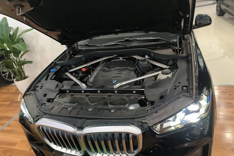 Used BMW X5 2023 xDrive 40Li M Sport Night Edition Package Engine Bay