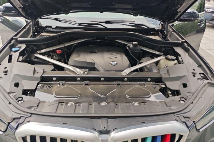 Used BMW X5 2023 xDrive 30Li M Sport Package Engine Bay