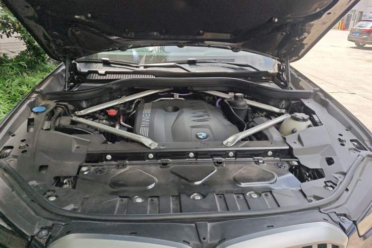 Used BMW X5 2023 xDrive 40Li M Sport Night Edition Package Engine Bay