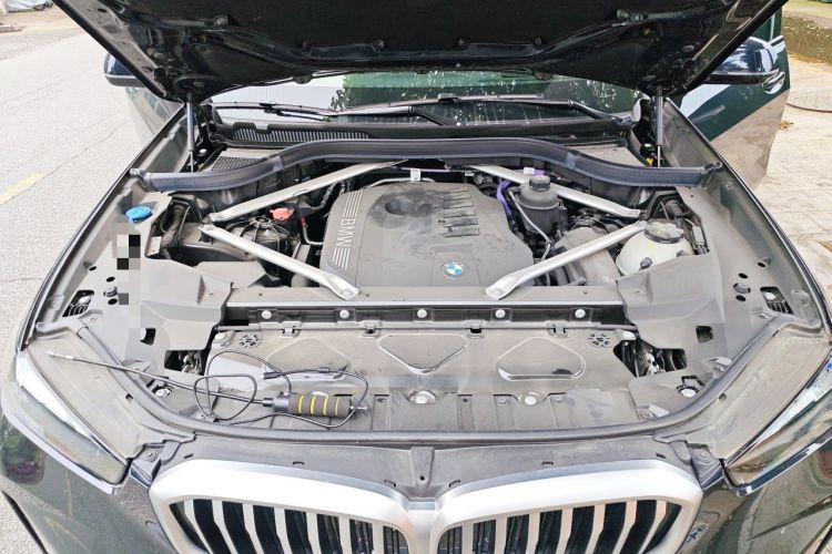 Used BMW X5 2023 xDrive 40Li M Sport Night Edition Package Engine Bay