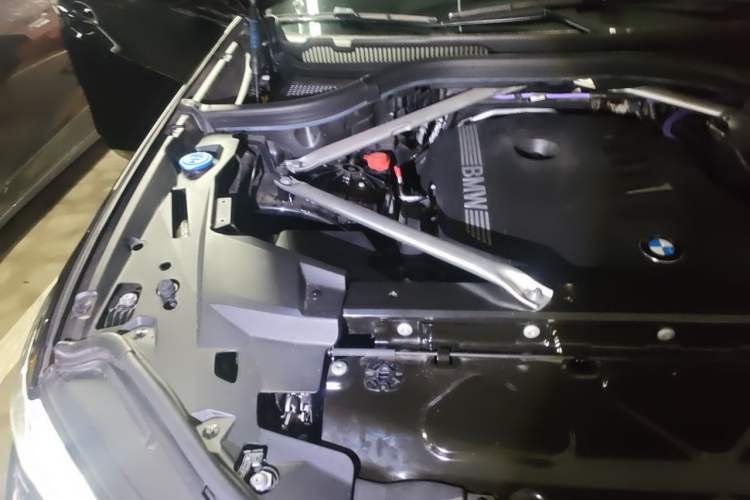 Used BMW X5 2023 xDrive 40Li M Sport Night Edition Package Engine Bay Right