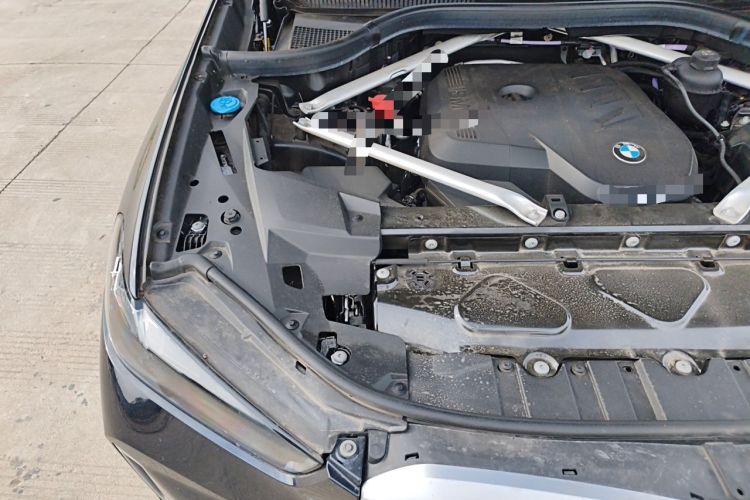 Used BMW X5 2023 xDrive 30Li Luxury M Sport Package Engine Bay Right