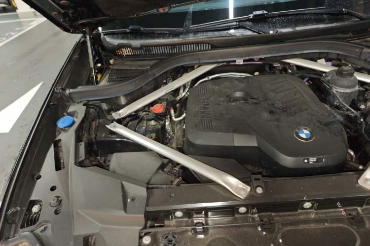 Used BMW X5 2023 xDrive 30Li Luxury M Sport Night Edition Package Engine Bay Right