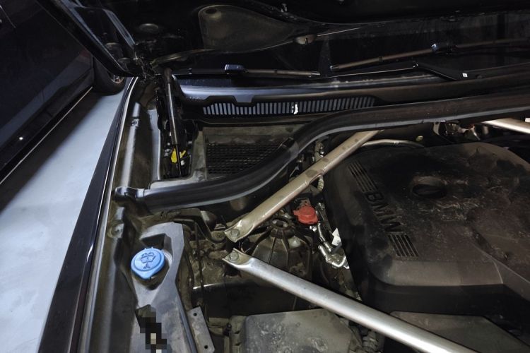 Used BMW X5 2023 xDrive 30Li Luxury M Sport Night Edition Package Engine Bay Right