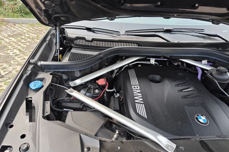 Used BMW X5 2023 xDrive 40Li Luxury Edition M Sport Night Vision Package Engine Bay Right