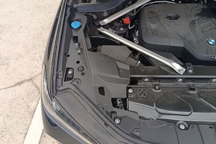 Used BMW X5 2023 xDrive 30Li Luxury M Sport Package Engine Bay Right