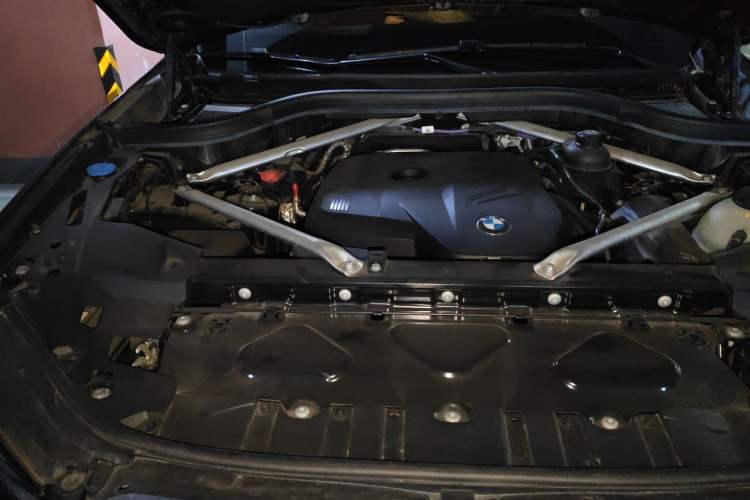Used BMW X5 2023 xDrive 30Li Luxury M Sport Night Edition Package Engine Bay Right