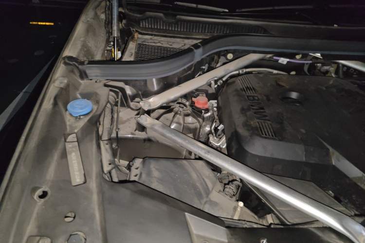Used BMW X5 2023 xDrive 30Li Luxury M Sport Night Edition Package Engine Bay Right
