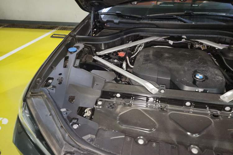 Used BMW X5 2023 xDrive 30Li Luxury M Sport Night Edition Package Engine Bay Right