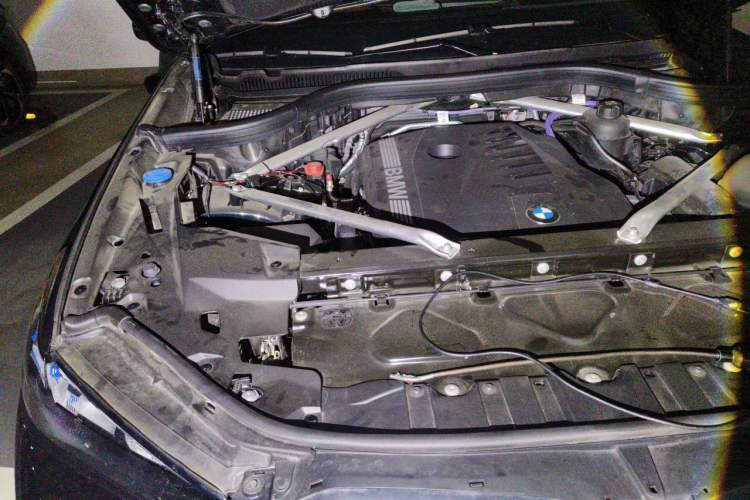 Used BMW X5 2023 xDrive 40Li M Sport Night Edition Package Engine Bay Right
