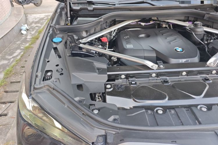 Used BMW X5 2023 xDrive 30Li Luxury M Sport Night Edition Package Engine Bay Right