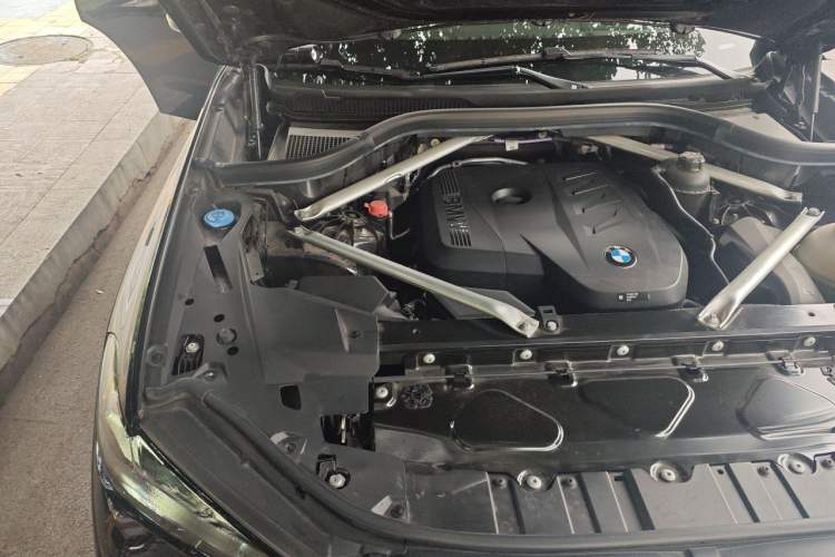 Used BMW X5 2023 xDrive 30Li Luxury M Sport Night Edition Package Engine Bay Right