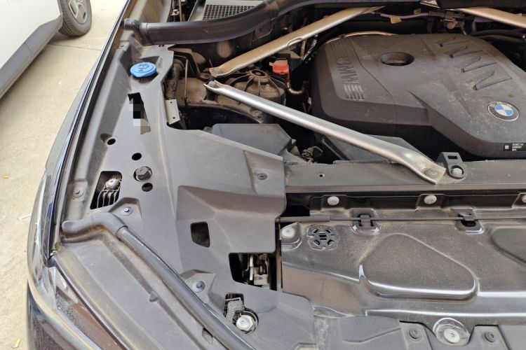 Used BMW X5 2023 xDrive 30Li Luxury M Sport Package Engine Bay Right