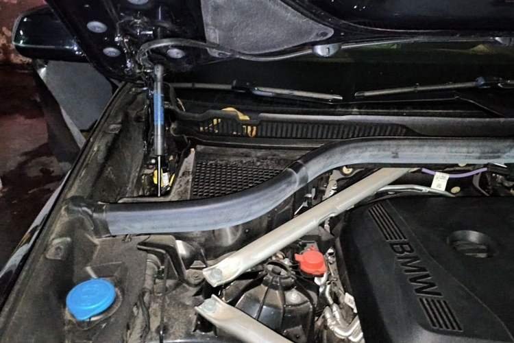 Used BMW X5 2023 xDrive 30Li Luxury M Sport Night Edition Package Engine Bay Right