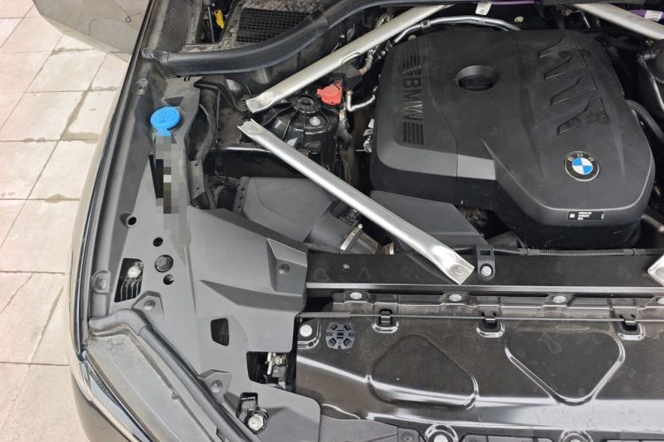Used BMW X5 2023 xDrive 30Li Luxury M Sport Package Engine Bay Right