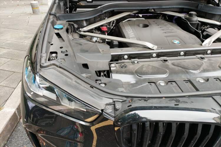 Used BMW X5 2023 xDrive 40Li M Sport Night Edition Package Engine Bay Right