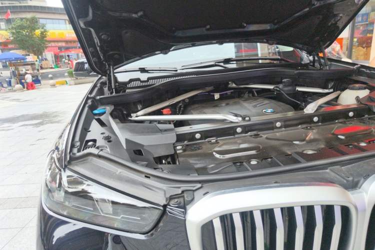 Used BMW X5 2023 xDrive 30Li Luxury M Sport Night Edition Package Engine Bay Right