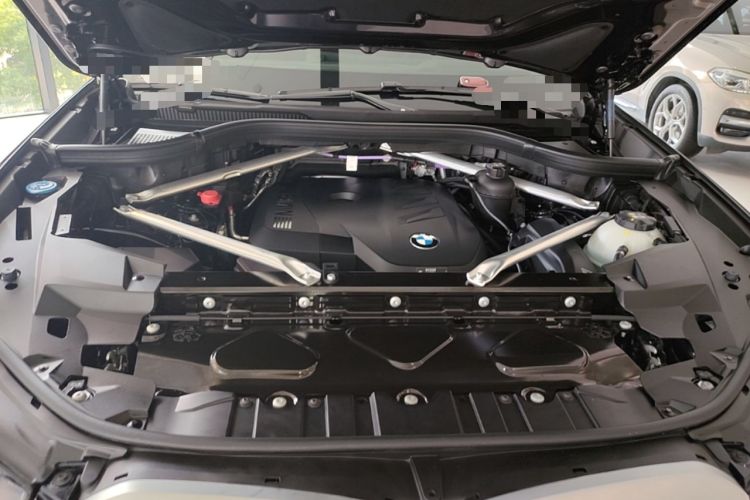 Used BMW X5 2023 xDrive 30Li Luxury M Sport Package Engine Bay