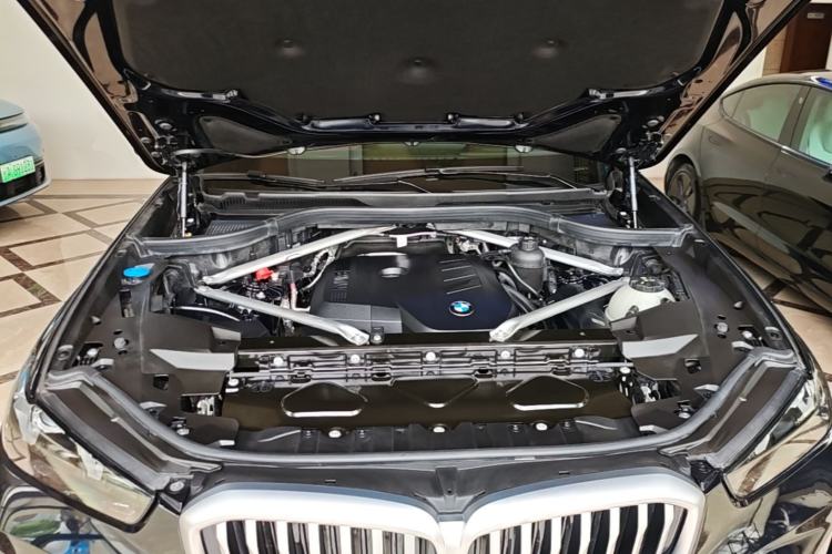 Used BMW X5 2023 xDrive 30Li Luxury M Sport Night Edition Package Engine Bay
