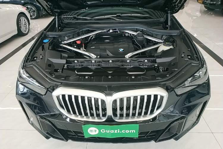 Used BMW X5 2023 xDrive 30Li Luxury M Sport Package Engine Bay