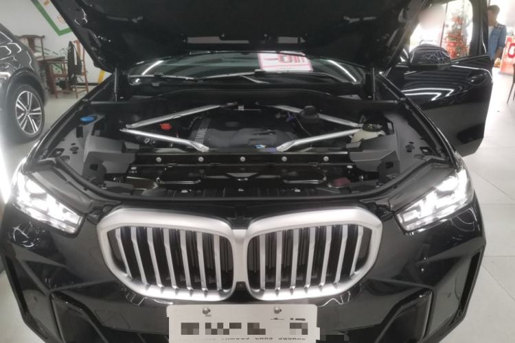 Used BMW X5 2023 xDrive 40Li Luxury Edition M Sport Night Vision Package Engine Bay