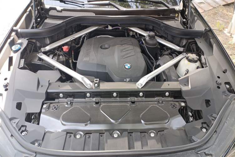 Used BMW X5 2023 xDrive 30Li Luxury M Sport Package Engine Bay