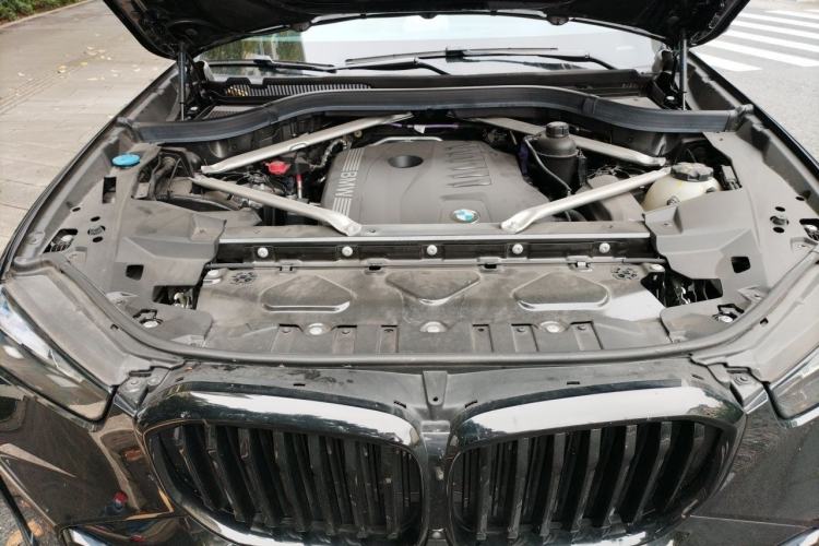 Used BMW X5 2023 xDrive 40Li M Sport Night Edition Package Engine Bay