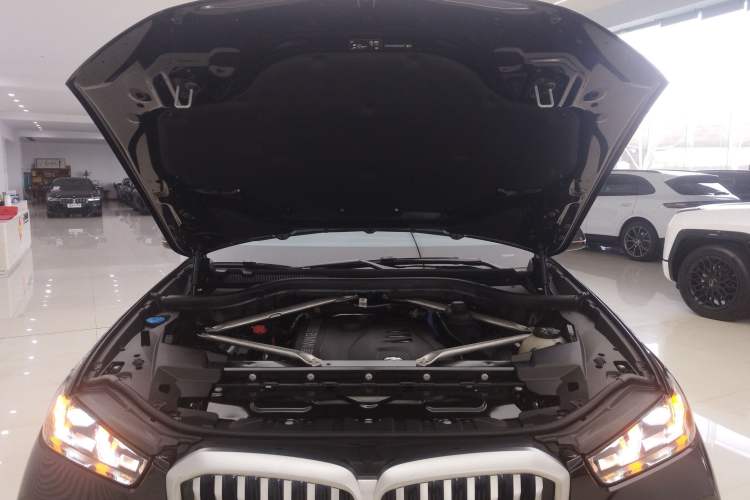 Used BMW X5 2023 xDrive 40Li M Sport Night Edition Package Engine Bay