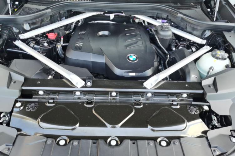 Used BMW X5 2023 xDrive 30Li Luxury M Sport Package Engine Bay